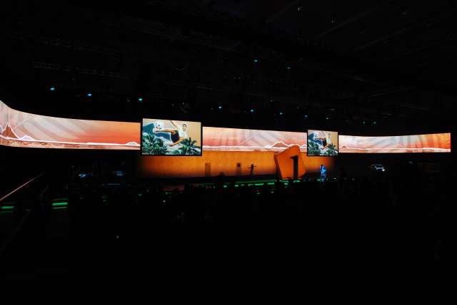 70 meters of media display